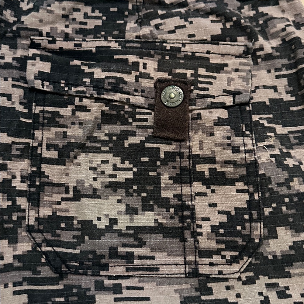 Royal Blue Digital Camo Cargo Shorts - Picture 6 of 9